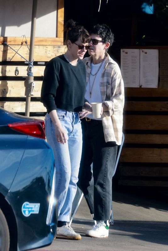 KRISTEN STEWAR Out with a Friend in Los Feliz 01/27/2024