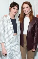 KRISTEN STEWART and JULIANNE MOORE Netflix