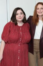 KRISTEN STEWART and JULIANNE MOORE Netflix