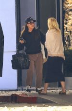 KYLE RICHARDS Arrives Back in Los Angeles 01/12/2024