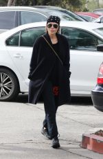 LISA RINNA and Harry Hamlin at Starbucks in Los Angeles 01/04/2024