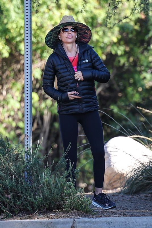 LISA RINNA Out Hiking in Los Angeles 01/02/2024