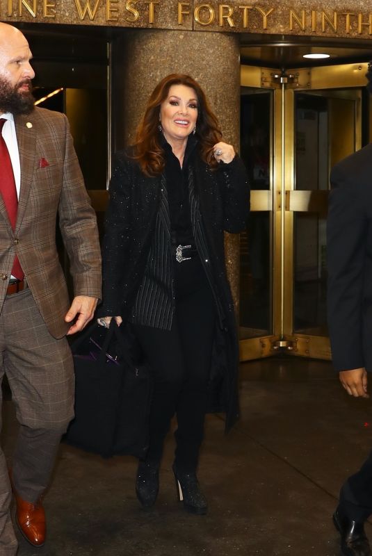 LISA VANDERPUMP Leaves NBC Studios in New York 01/25/2024