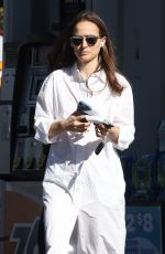 NATALIE PORTMAN at a Gas Station in Los Feliz 01/11/2024