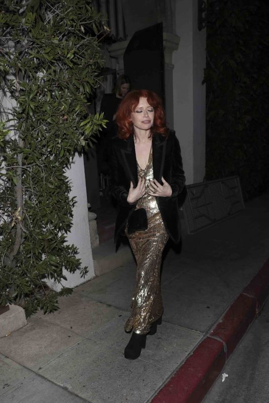 NATASHA LYONNE Arrives at Golden Globe Afterparty at Chateau Marmont in West Hollywood 01/07/2024
