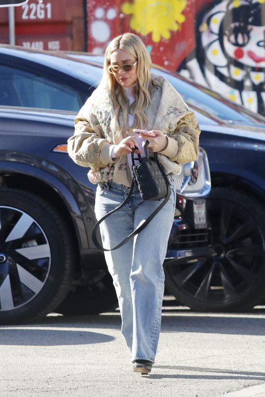 Pregnant HILARY DUFF Out for Lunch at Petit Trios in Los Angeles 01/25/2024