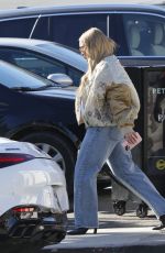 Pregnant HILARY DUFF out with Girlfriends in Los Angeles 01/25/2024