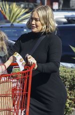 Pregnant HILARY DUFF Shopping at Trader Joes in Studio City 01/14/2024