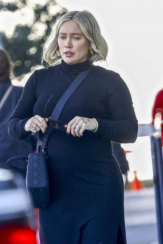 Pregnant HILARY DUFF Shopping at Trader Joes in Studio City 01/14/2024