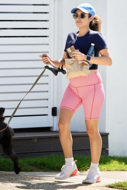 Pregnant KERRY KNIGHT Out with Her Dog in Brisbane 01/26/2024