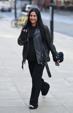 Pregnant SAIR KHAN Arrives at Sunday Well Spent Week Being Morning in Manchester 01/14/2024
