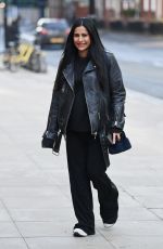 Pregnant SAIR KHAN Arrives at Sunday Well Spent Week Being Morning in Manchester 01/14/2024