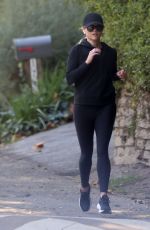 REESE WITHERSPOON Out Joging in Los Angeles 01/07/2024