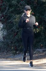 REESE WITHERSPOON Out Joging in Los Angeles 01/07/2024