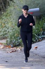 REESE WITHERSPOON Out Joging in Los Angeles 01/07/2024