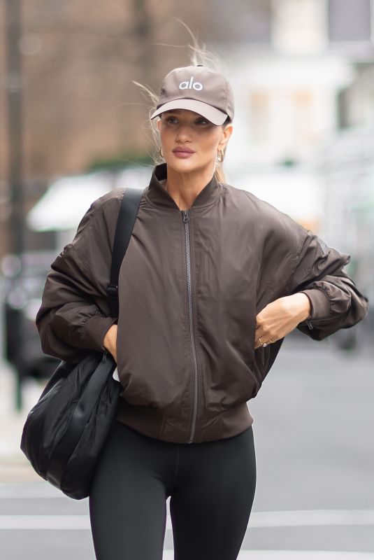 ROSIE HUNTINGTON-WHITELEY Arrives at KX Private Members Club Gym in London 01/17/2024