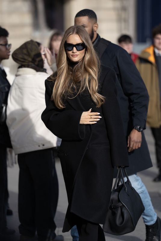 ROSIE HUNTINGTON-WHITELEY Out and About in Paris 01/22/2024