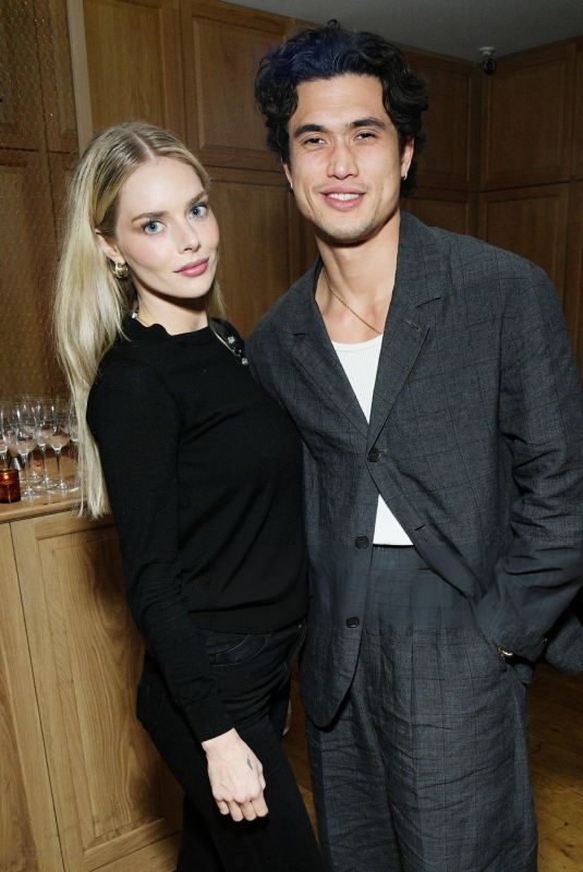 SAMARA WEAVING at Netflix
