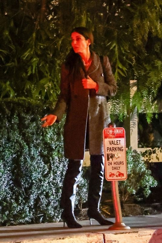 SANDRA BULLOCK Leaves San Vicente Bungalow in West Hollywood 01/11/2024