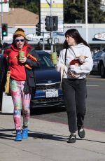 SCOUT WILLIS Out for Morning Smoothies with a Gal Pal and Her Dog 01/07/2024