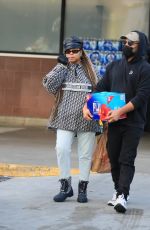 TARAJI P. HENSON Shopping at Sprouts Farmers Market and Ralphs Grocery in Hollywood 12/31/2023