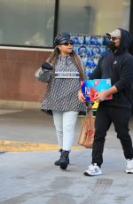 TARAJI P. HENSON Shopping at Sprouts Farmers Market and Ralphs Grocery in Hollywood 12/31/2023