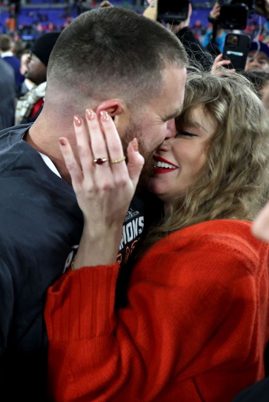 TAYLOR SWIFT and Travis Kelce atKansas City Chiefs v Baltimore Ravens AFC Championship Game in Baltimore 01/28/2024