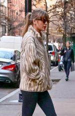 TAYLOR SWIFT Arrives at Electric Lady Studios in New York 01/11/2024