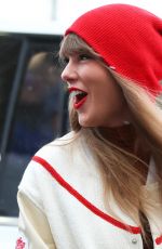 TAYLOR SWIFT Arrives at Kansas City Chiefs vs Buffalo Bills AFC Divisional Playoff Game at Highmark Stadium in Orchard Park 01/21/2024