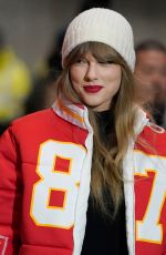 TAYLOR SWIFT at Miami Dolphins vs Kansas City Chiefs AFC WC Playoff Game in Kansas City 01/13/2024