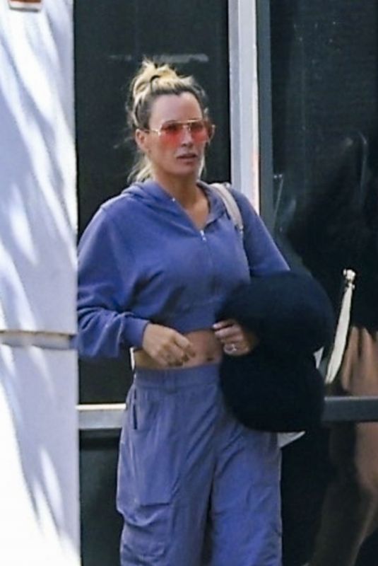 TEDDI MELLENCAMP Arrives Back in Los Angeles 01/12/2024