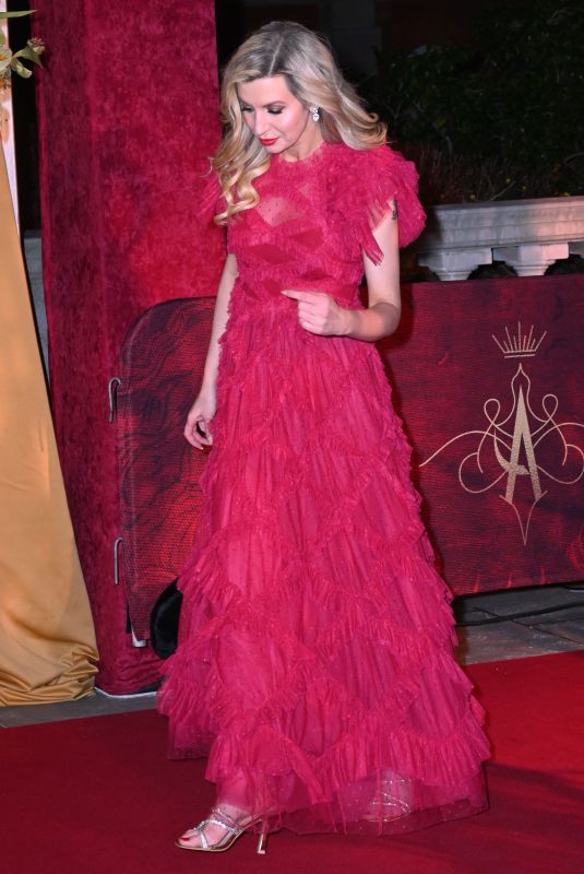 VICTORIA VALENTINE BROWN at Cirque du Soleil Premiere of Alegría - In A New Light at Royal Albert Hall in London 01/17/2024