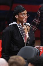 WINNIE HARLOW at Washington Wizards Game an Capital One Arena in Washington 01/08/2024