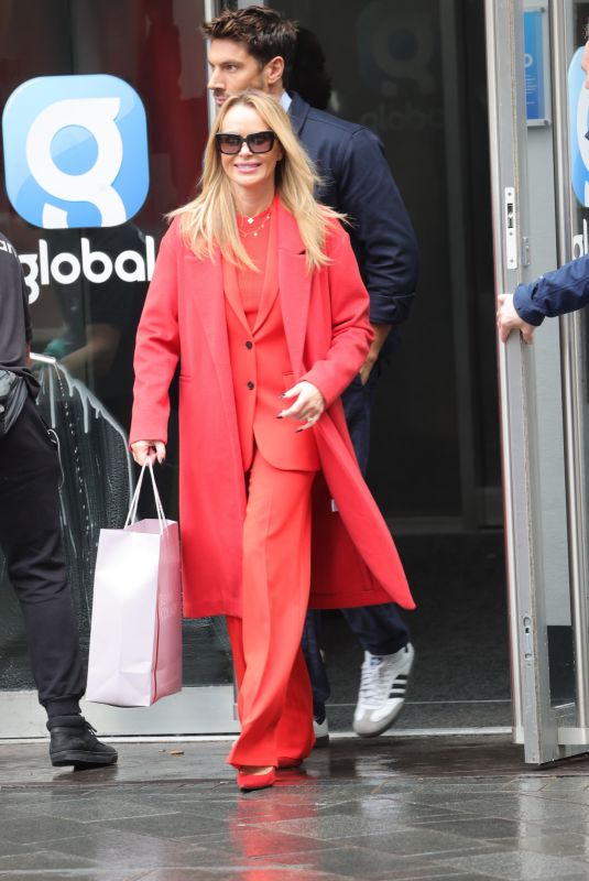 AMANDA HOLDEN Leaves Her Show in London 02/29/2024
