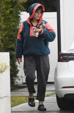 BILLIE LEE Wakes up at Tom Sandoval