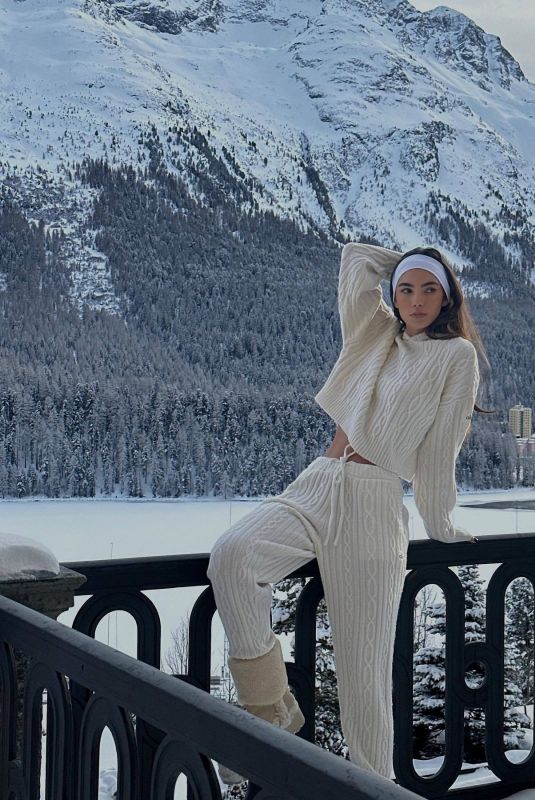 CINDY MELLO for Alo Yoga 2024
