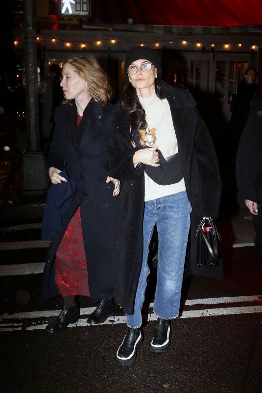 DEMI MOORE, JAIMIE ALEXANDER and LAURA DAY Out for Dinner in New York 01/30/2024