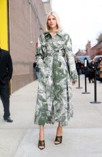 DEVON WINDSOR Arrives at Jason Wu Fashion Show in New York 02/11/2024