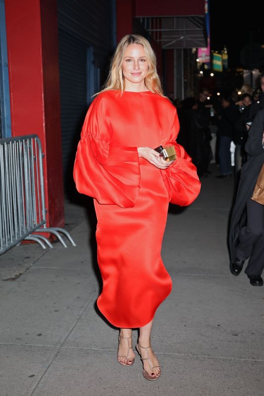 DIANNA AHRON Arrives at Khaite Fashion Show at NYFW in New York 02/10/2024