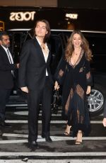 ELIZABETH HURLEY Arrives at Tod
