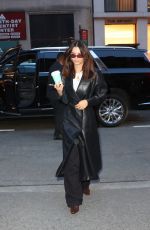 EMILY RATAJKOWSKI Arrives at Tory Burch Fashion Show in New York 02/12/2024