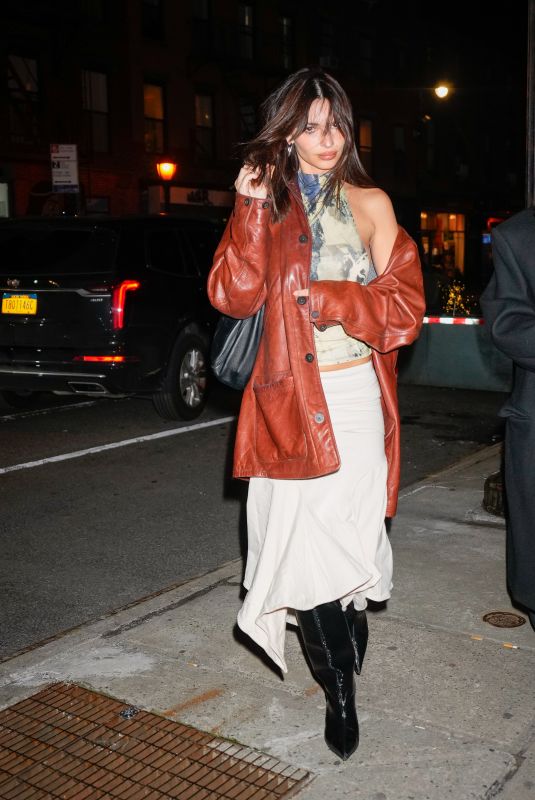 EMILY RATAJKOWSKI Out for Finner with a Friend in New York 02/05/2024