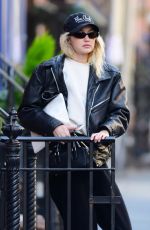 GIGI HADID Leaves Bradley Cooper