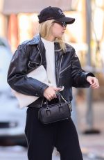 GIGI HADID Leaves Bradley Cooper