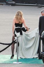 HEIDI KLUM Arrives at People