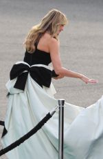 HEIDI KLUM Arrives at People