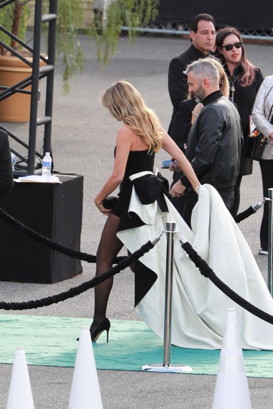 HEIDI KLUM Arrives at People