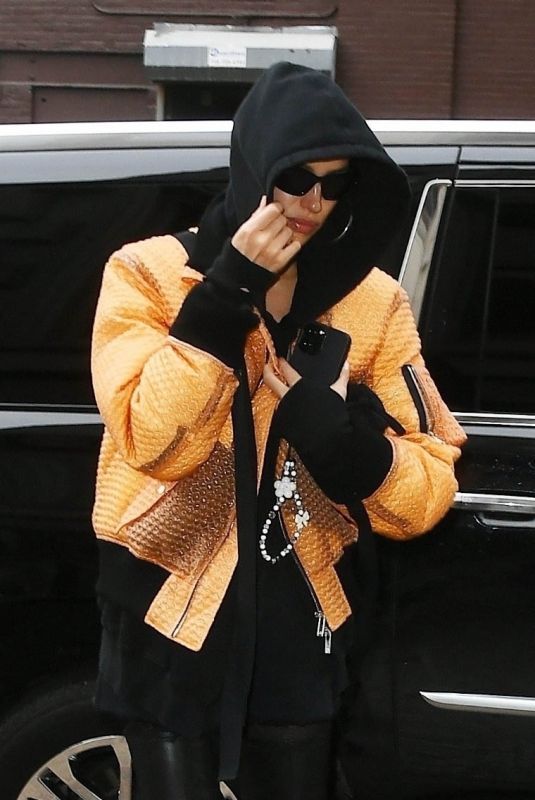 IRINA SHAYK Arrives to Prep for Peter Do’s Debut Collection for Helmut Lang in New York 02/09/2024