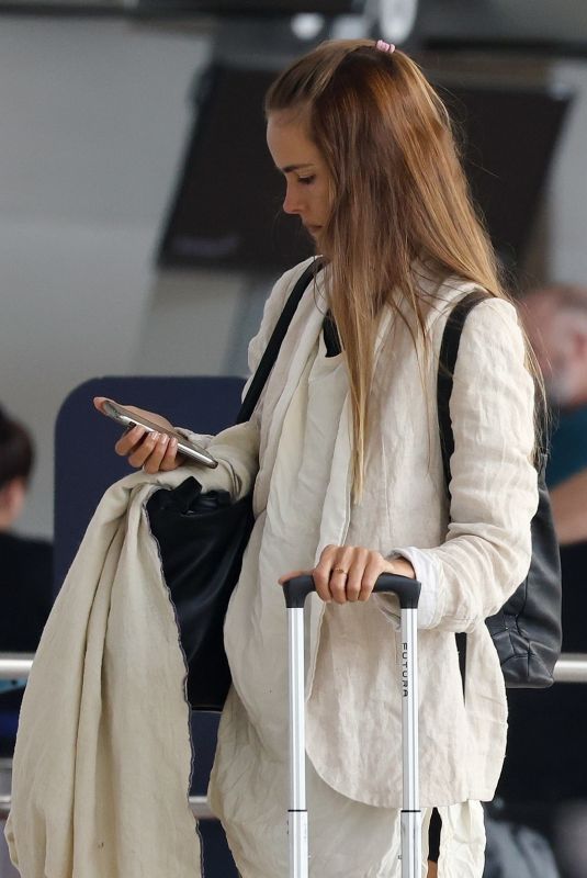 ISABEL LUCAS Departing Perth Airport 02/17/2024