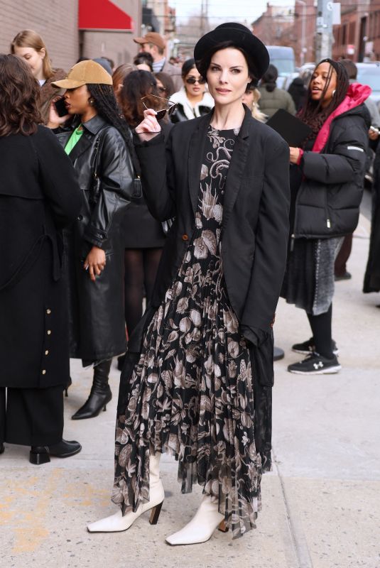 JAIMIE ALEXANDER Arrives at Jason Wu Show at New York Fashion Week 02/11/2024
